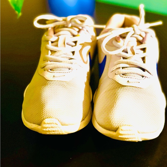 Nike Air Light Lavender and Blue Sneakers - Picture 5 of 5